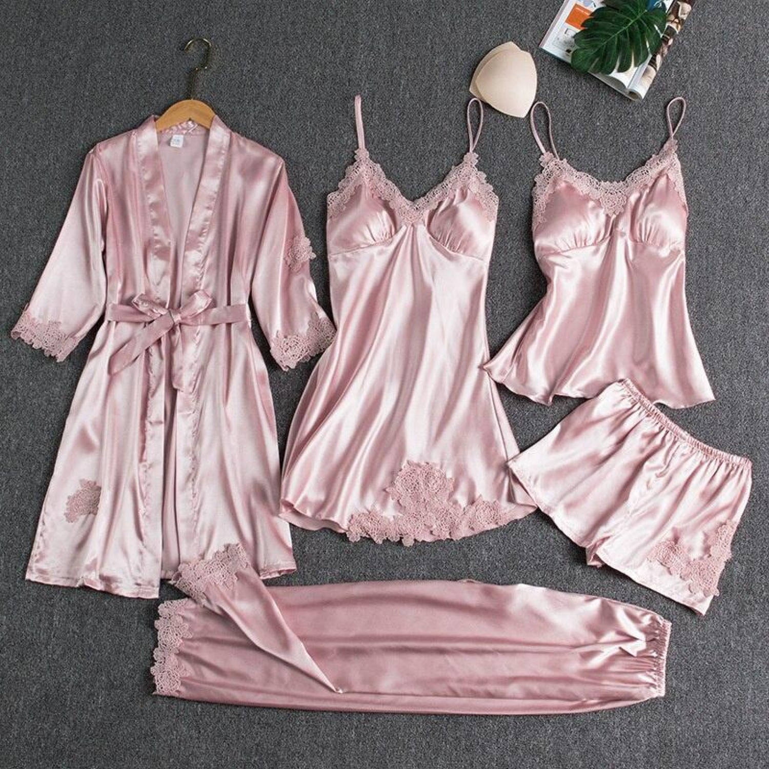 SET 5 PIESE - Pijama dama din Satin si dantela, culoare ROZ - Valentine's Day Lenjerie Modelatoare