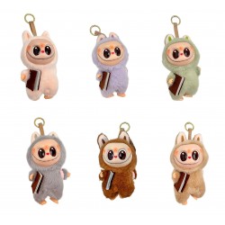 Breloc Jucarie Labubu 15cm model scolar, cu carte si ghiozdan - diverse culori